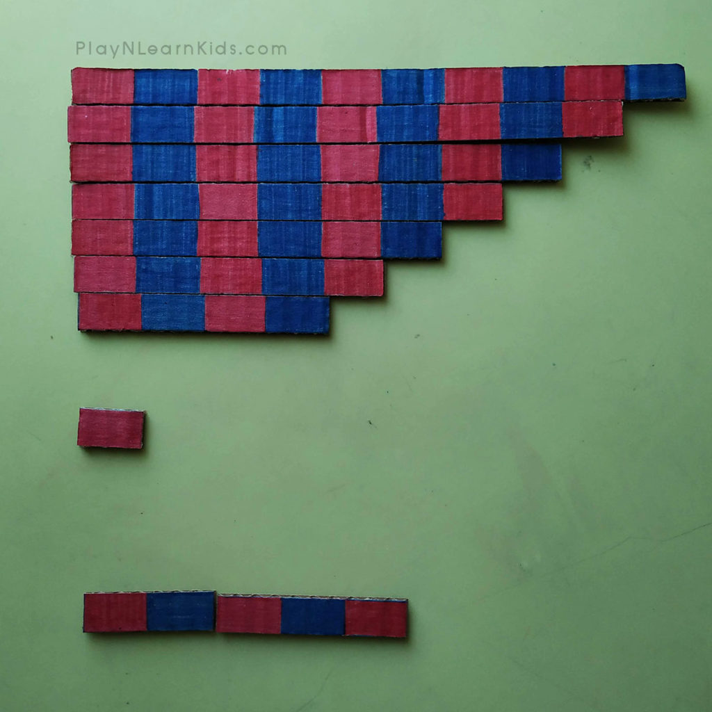 เลือกแท่งจำนวน 2 อันมาต่อกัน ขั้นตอนการ บวกเลขแบบเห็นภาพ โดยใช้ Montessori Number Rod